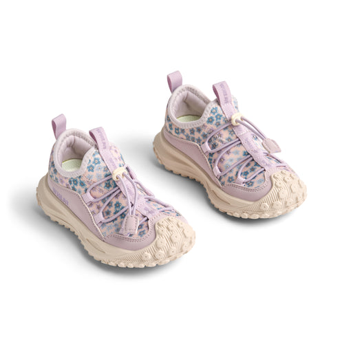 Sneaker Billie — Powder Blue Flowers