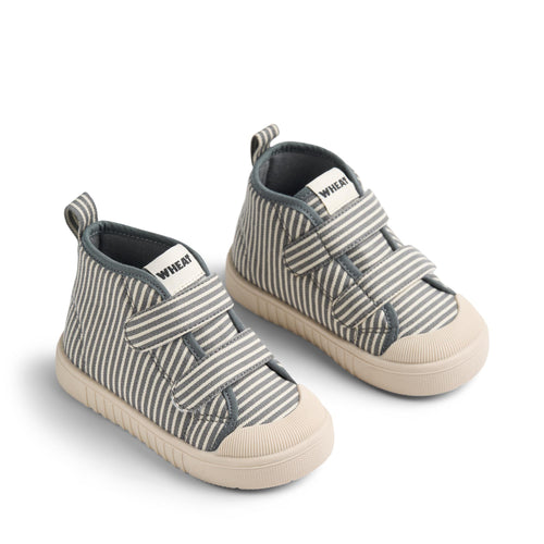 Sneaker Leo — flint stripe
